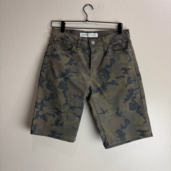 Levis Jeans Shorts Camp Size 28